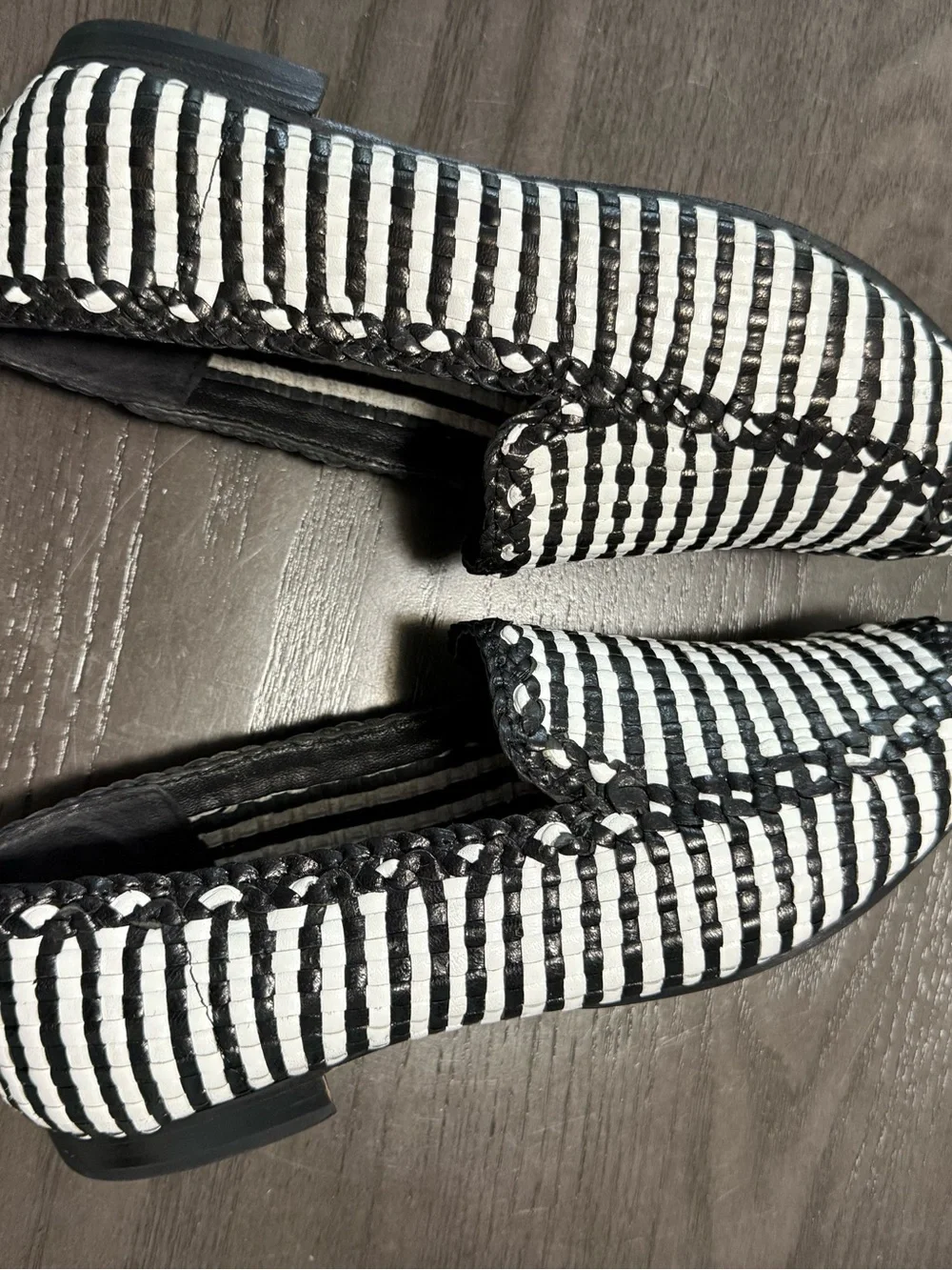 Kate Spade New York Woven Black White Loafers Women’s Size 10 B Leather Sole EUC